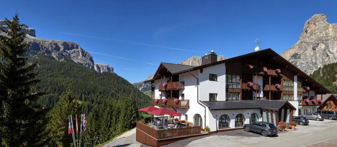Sporthotel Panorama Corvara In Badia Esterno foto